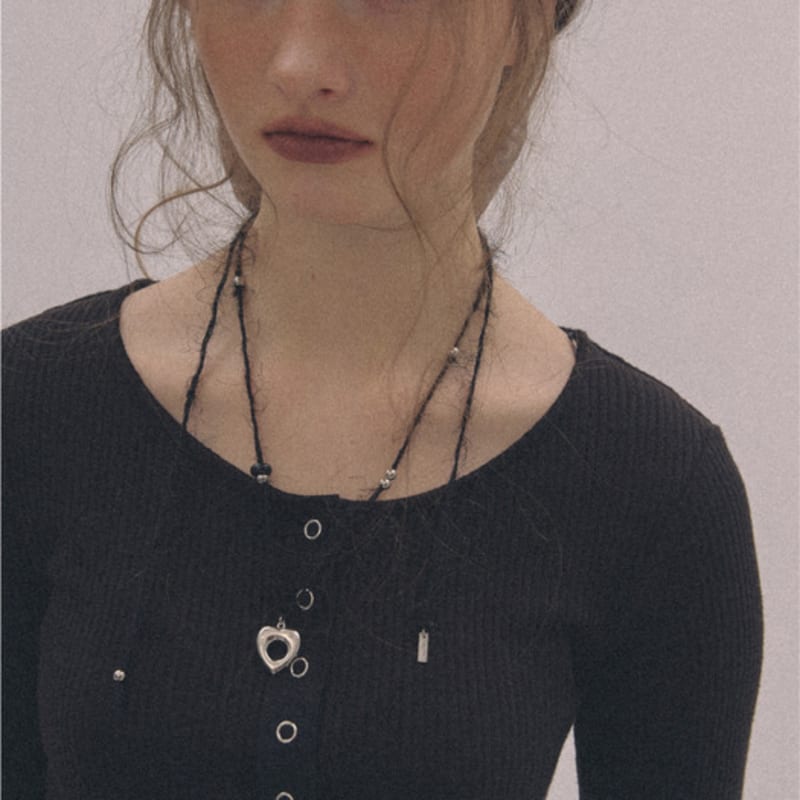 

nff fluffy heart necklace-black ONE