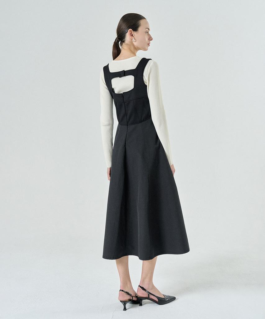 Pilot Backsnap Apron Dress (Black)