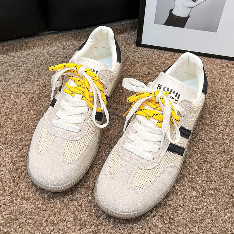 2024 Nouvelles chaussures Forrest Gump respirantes à rayures tissées rétro pour femmes, semelle épaisse, polyvalentes, décontractées, de sport, petites chaussures blanches