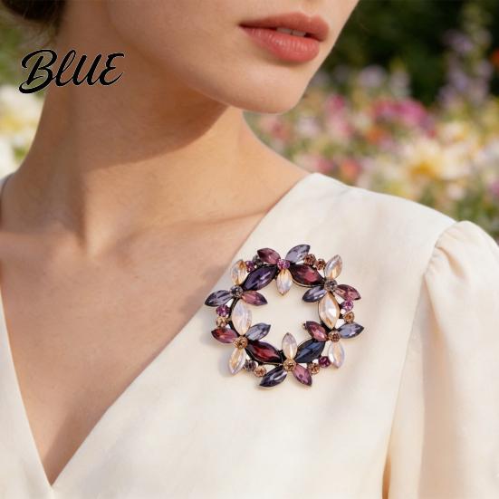 Alloy Swan Brooch Rhinestone Wreath Artificial Gemstones Lapel Pin Retro