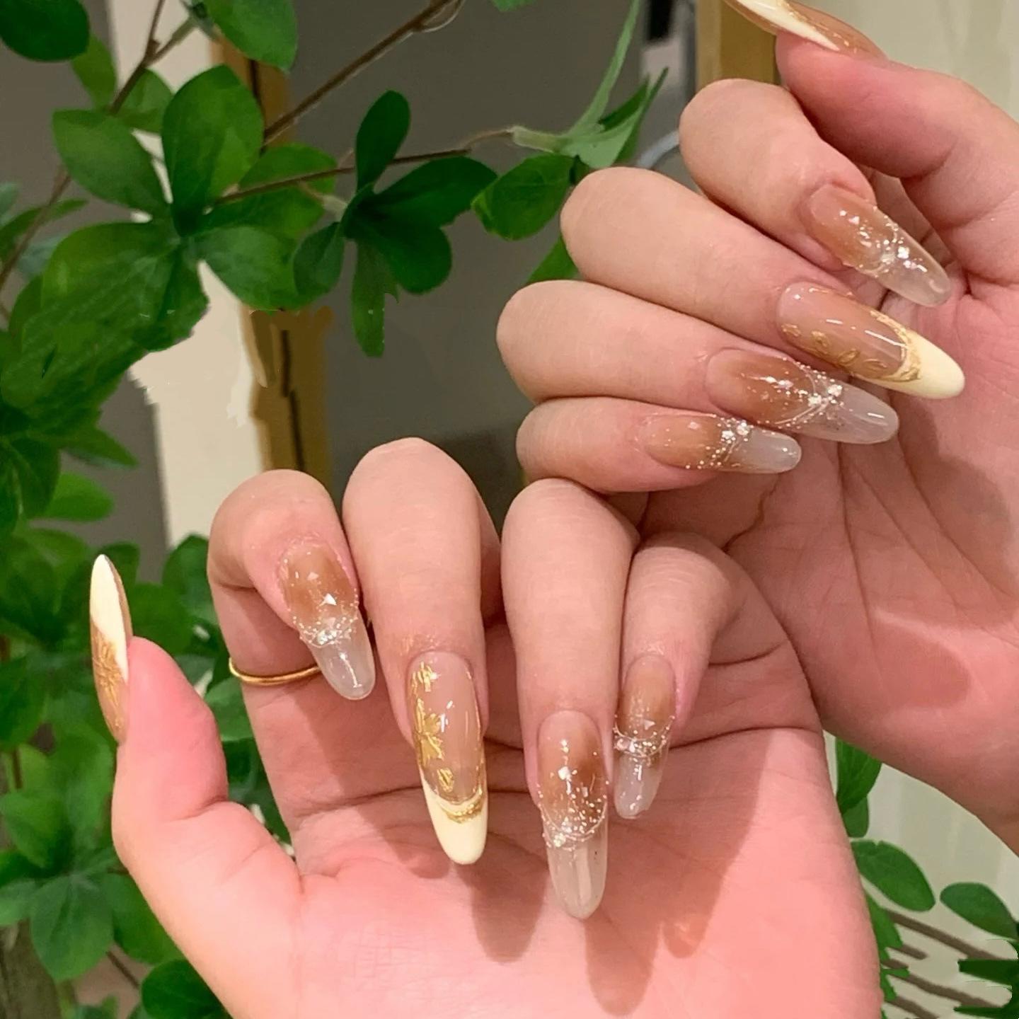 

2025 Luxe Autumn Gilded Nail Art: Elegant High-End Wearable Nail Patches