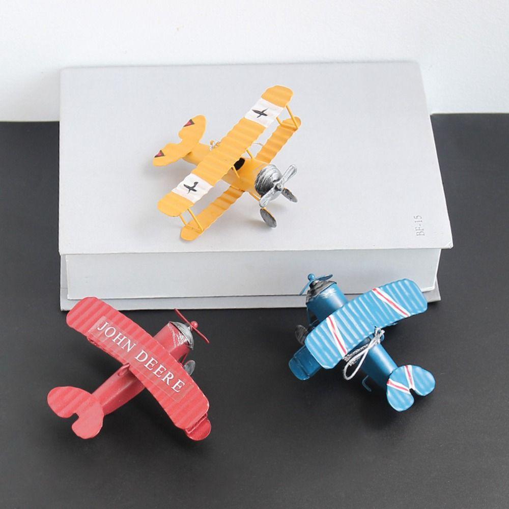 

Can be Hung Aircraft Figurines With Rope Metal Crafts Retro Desktop Props Bar Decoration жовтий