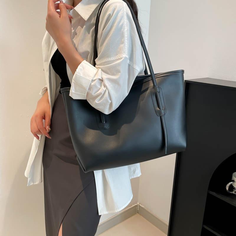 Large capacity women's bag summer simple new trend fashion shoulder bag commuter literary style portable tote bag