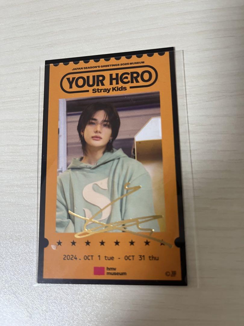 

[USED] SKZ Museum admission bonus: Hyunjin s foil-stamped autograph