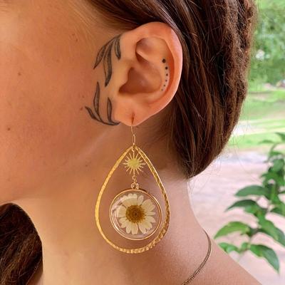 Içi boş Gözyaşı Şekli Güneşte Kurutulmuş Çiçek Tasarım Dangle Küpe Zarif Stil Bakır Takı Trendy Hediye