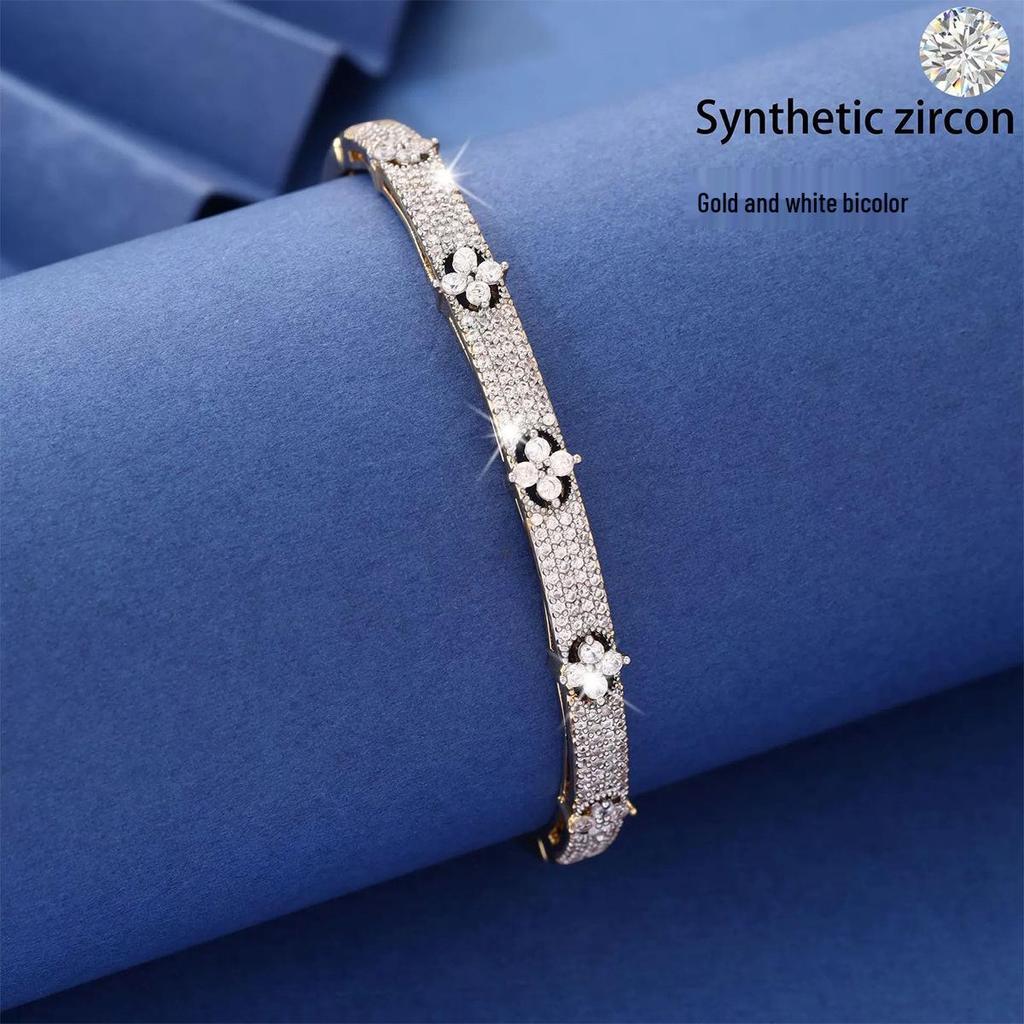 Exquisites 2025 Europäisch-Amerikanisches Nagelarmband mit Zirkon, Luxuriöser Kupferschmuck