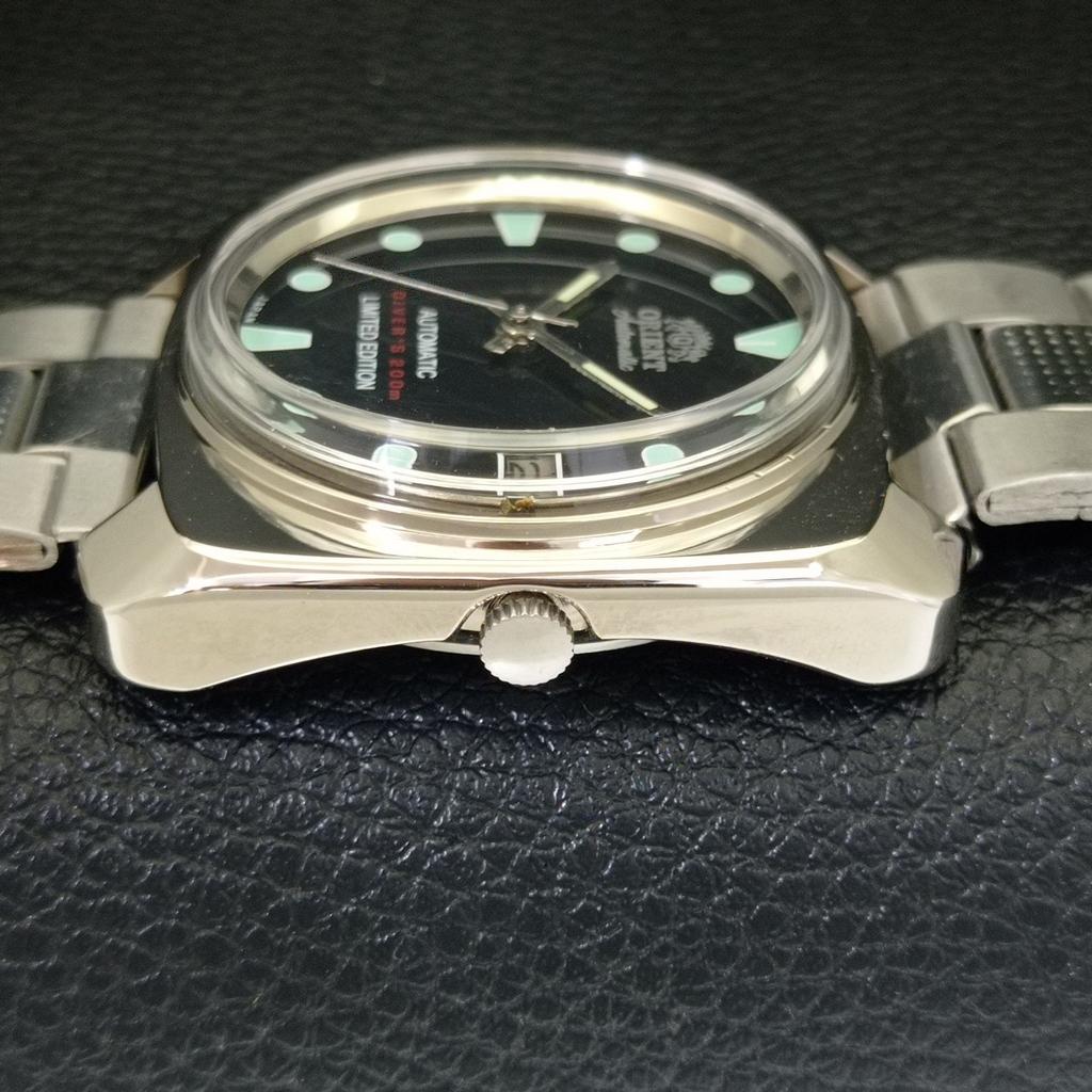 USED AUTOMATIC 46941 VINTAGE ORIENT JAPAN MENS BLACK COLOR DIAL WATCH a702207-5 R123-a702207
