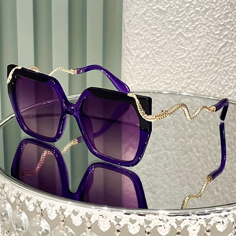 Women's Oversized Round Fashion Glasses with Snake-Shaped Metal Arms - Lightweight PC Frame, White & Golden Luxury