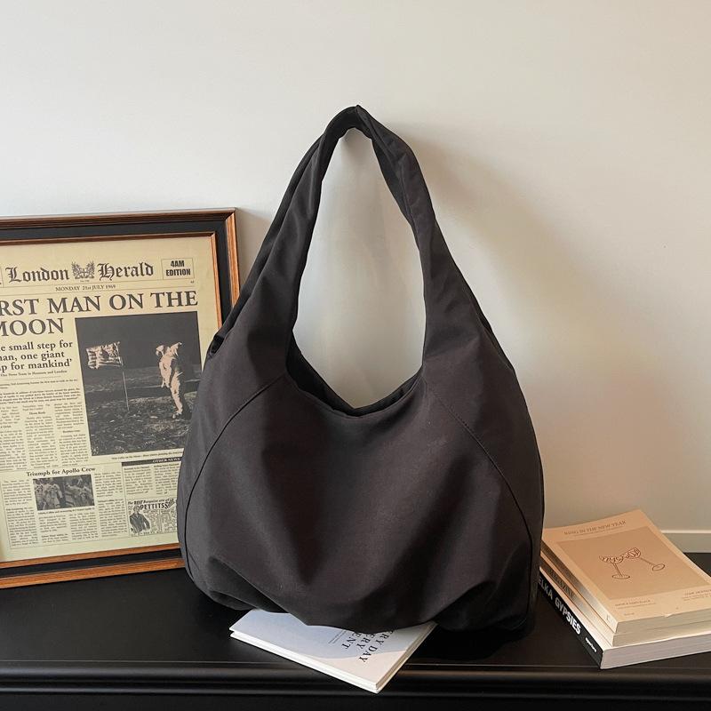 

New Korean Style Folded Casual Shoulder Bag Large Capacity Lightweight Shopping Bag Comfortable and Versatile Texture Coach Bag