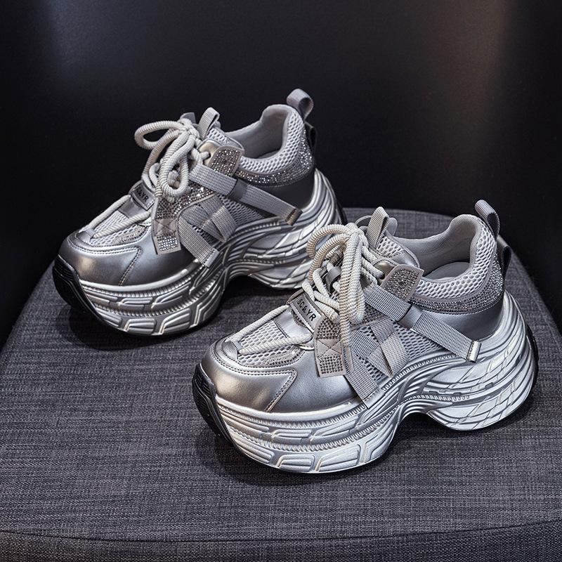 Thick-soled Internet Celebrity Fashion Dad Shoes Women 2025 New Casual Versatile Inner Height Increase Lightweight Small Sports Trendy Shoes