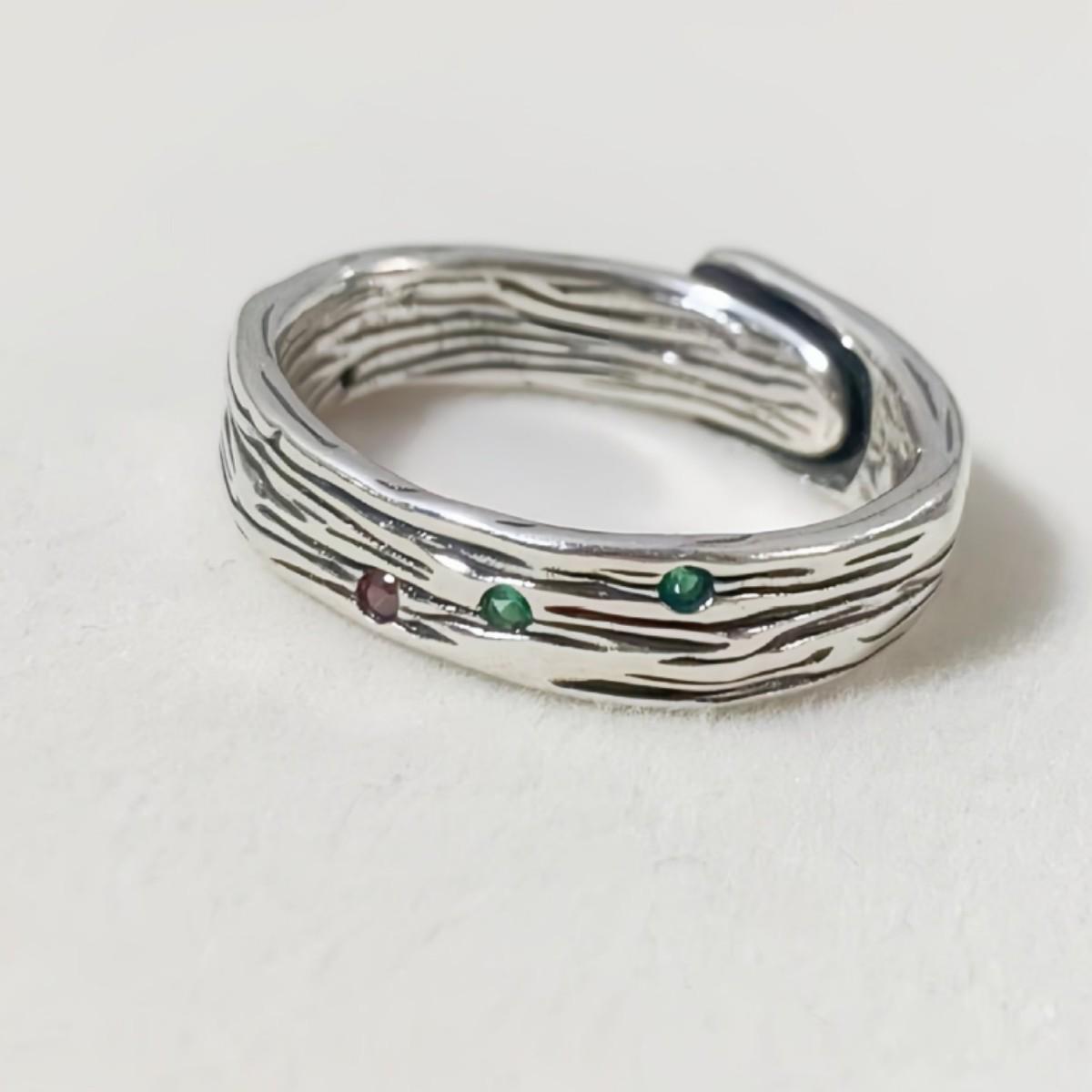 Vintage Colored Zircon Distressed Tree Grain Ring - Simple, Stylish, Irregular Temperament.