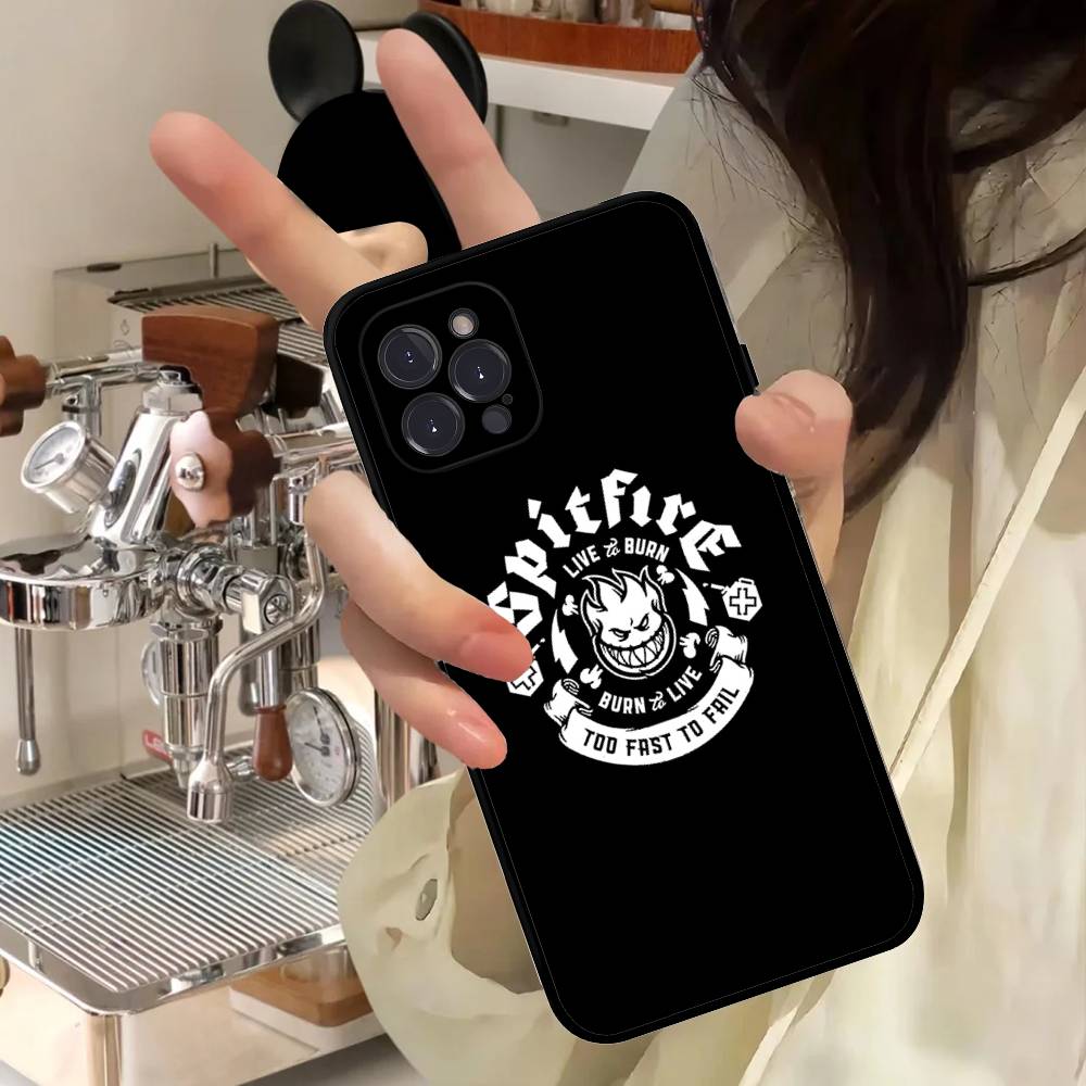 Fashion S-Spitfire Skateboard For Iphone 17 16 15 14 11 12 13 Pro Max Plus Case Cute Art Phone Cover
