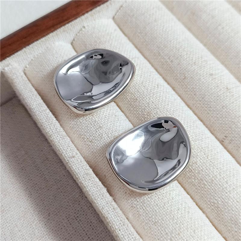 Neue Unregelmäßige Metall-Ohrringe Für Frauen Retro Trendiges Ohrringdesign Schlichtes Temperament Senior Modeschmuck