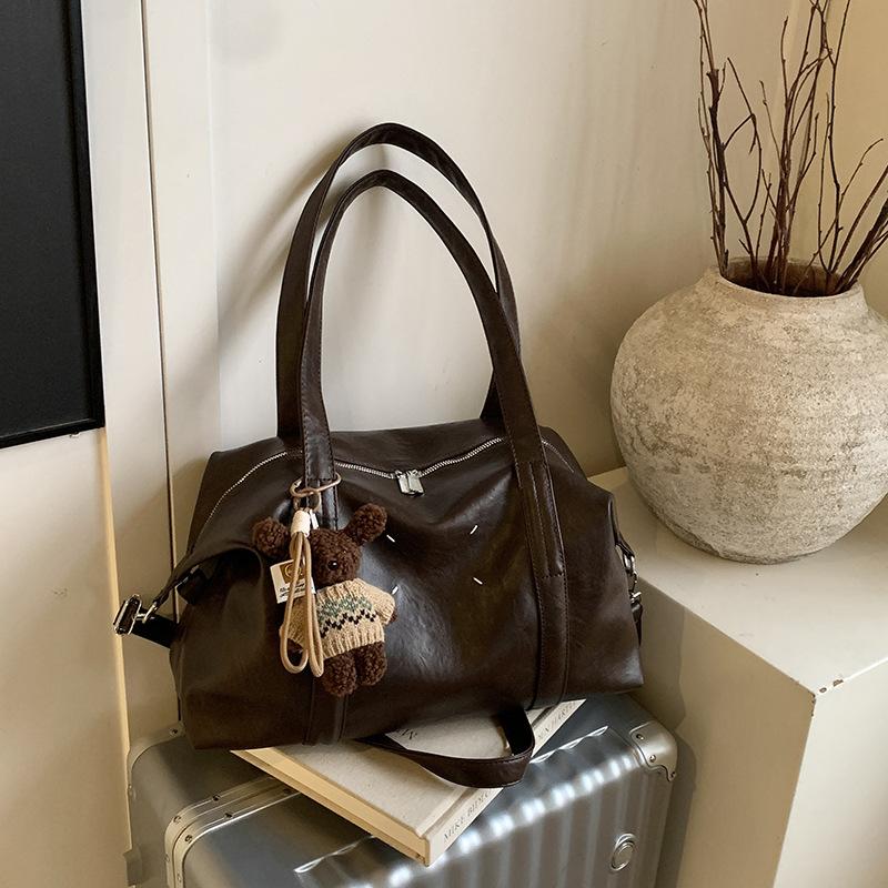 

Fashion trend personalized casual tote bag autumn and winter new bag women s 2025 niche design shoulder messenger bag Without pendant