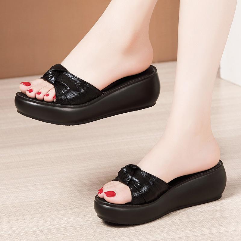 

6 см Универсальные Удобные Толстая Подошва Узел Кожаные Шлепанцы Обувь на Платформе 2025 Средний Каблук Танкетка Слайды для Офиса Мамы Пляжа 40 чёрный