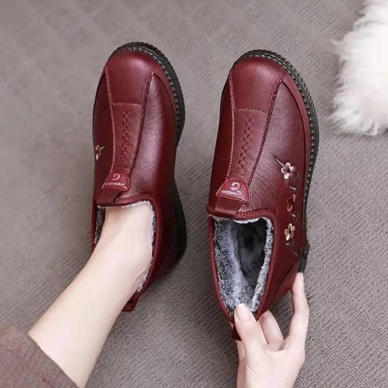 Winter Boots Women Soft Leather Waterproof Warm Plush Fur Snow Boots Women Casual Lightweight Flat Heels Ankle Boots Female Shoe
