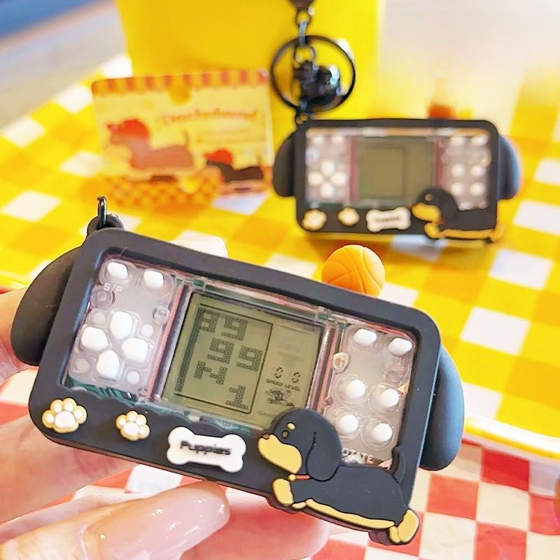 Cartoon Jinnew Dachshund Keychain With Game Machine Design For Casual Use