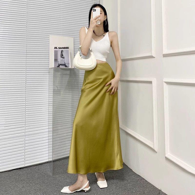 Enhanced Autumn High-Waisted Slimming Midi Skirt for Women in Acetate Satin Fabric. Please view the product before ordering.