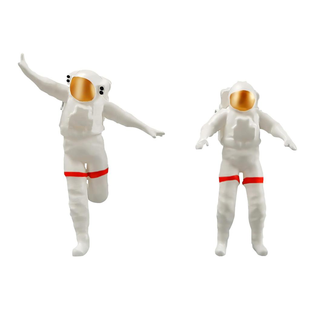 Shoucangjia Scale Figure Miniature Figurine Resin Mini Doll Model Creative Photography Sand Table Scene Prop DIY Landscaping Astronaut Hand-Painted