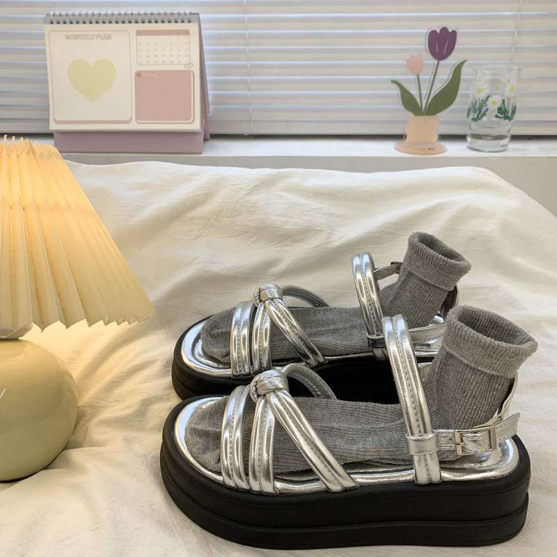 Silver platform sandals female 2025 summer new retro student wear Korean version of versatile design fairy sandals