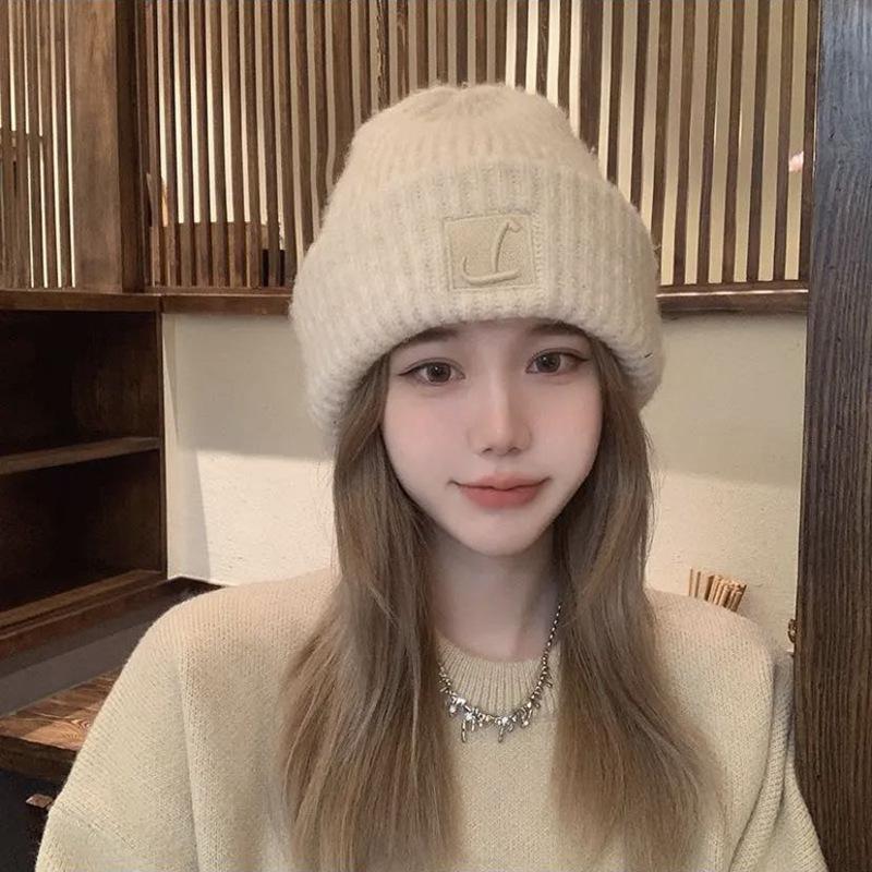 Keep Warm In Autumn and Winter, Thicken Ear Protectors, Large Head Circumference, Versatile Face, Small Pile of Hat Women