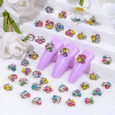 Decoração de unhas – Diamantes falsos e decorações para unhas