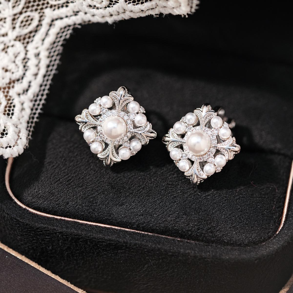 18k Gold-Plated Zircon Rhombus Pearl Ear Cuff Earrings - Retro & Versatile Design