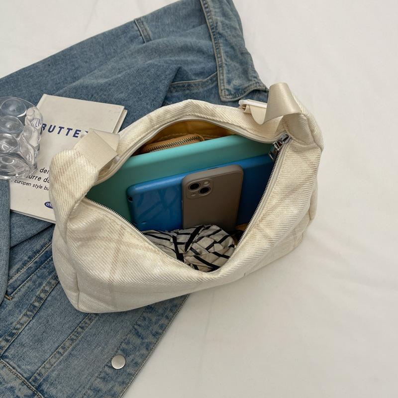 Commuter Shoulder Bag, Winter New Plaid Literary and Leisure Armpit Bag, Large-capacity Commuter Student Make-up Class Messenger Bag