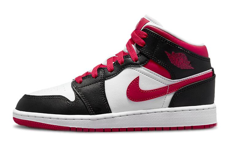 

Jordan 1 Mid Very Berry GS 554725-016 35.5