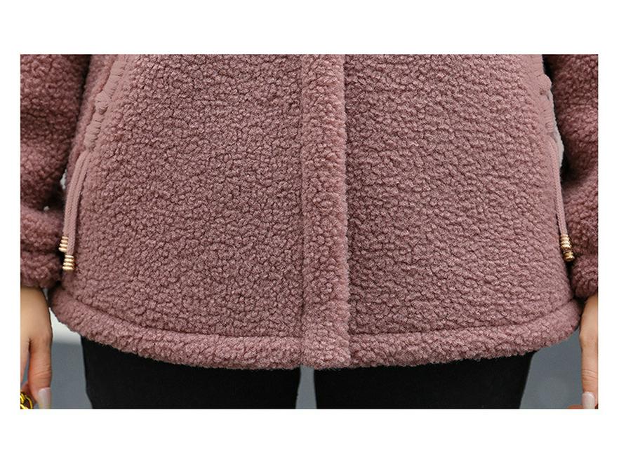 Plush Winter Coat for Middle-Aged Women: Lamb Wool Cotton Jacket, Stylish and Warm for Moms with Added Lining