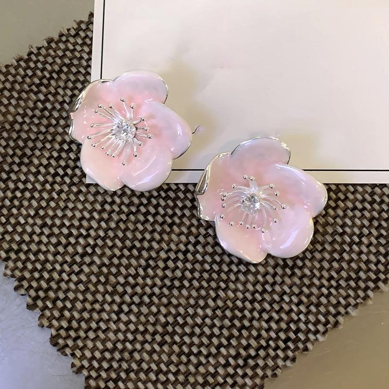 

Серьги-гвоздики с цветком из циркона с капающим маслом, милые, маленькие, свежие, универсальные, простые, высококлассные