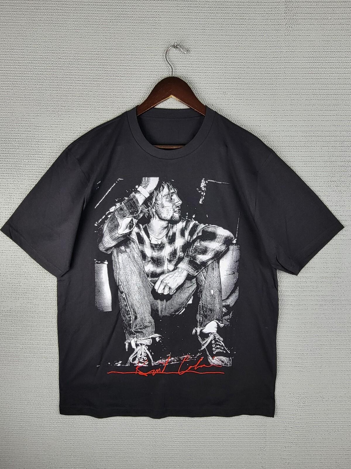 26 Kurt Cobain Nirvana T-shirt size large Big print double sided black lyrics Unisex T-Shirt M