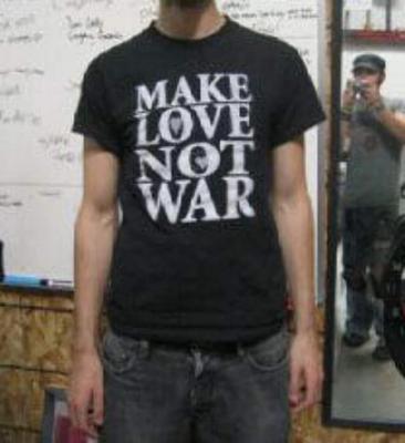 Make Love Not War T-Shirt – Retro Friedensprotest-T-Shirt