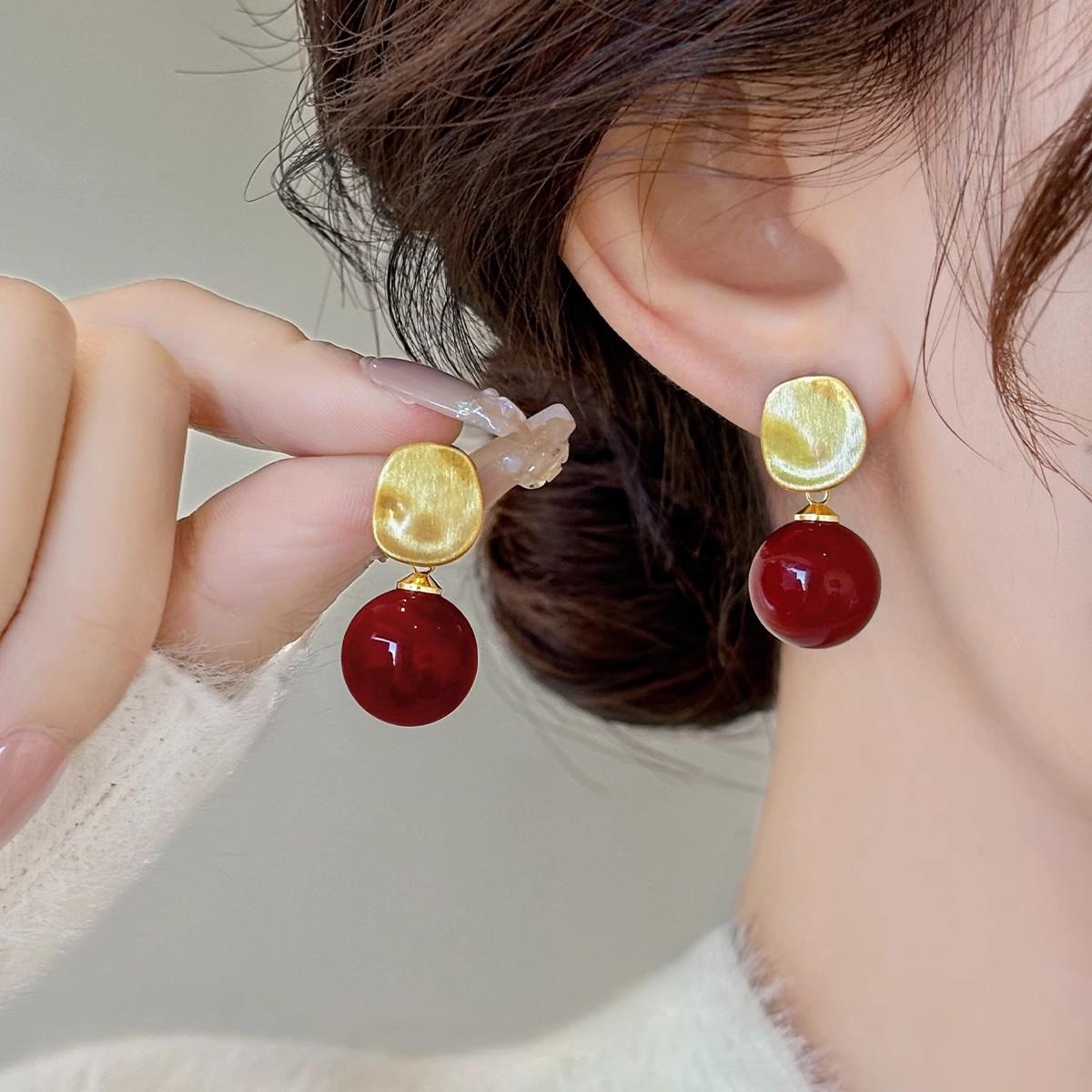 

Серьги Ankola Matte Frosted Red Geometric для женщин - Украшения на Новый год