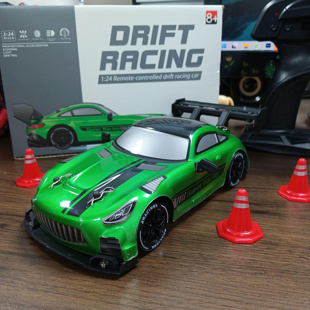 High-Speed 4WD RC Drift Car with Lights - Remote Control Racing Model