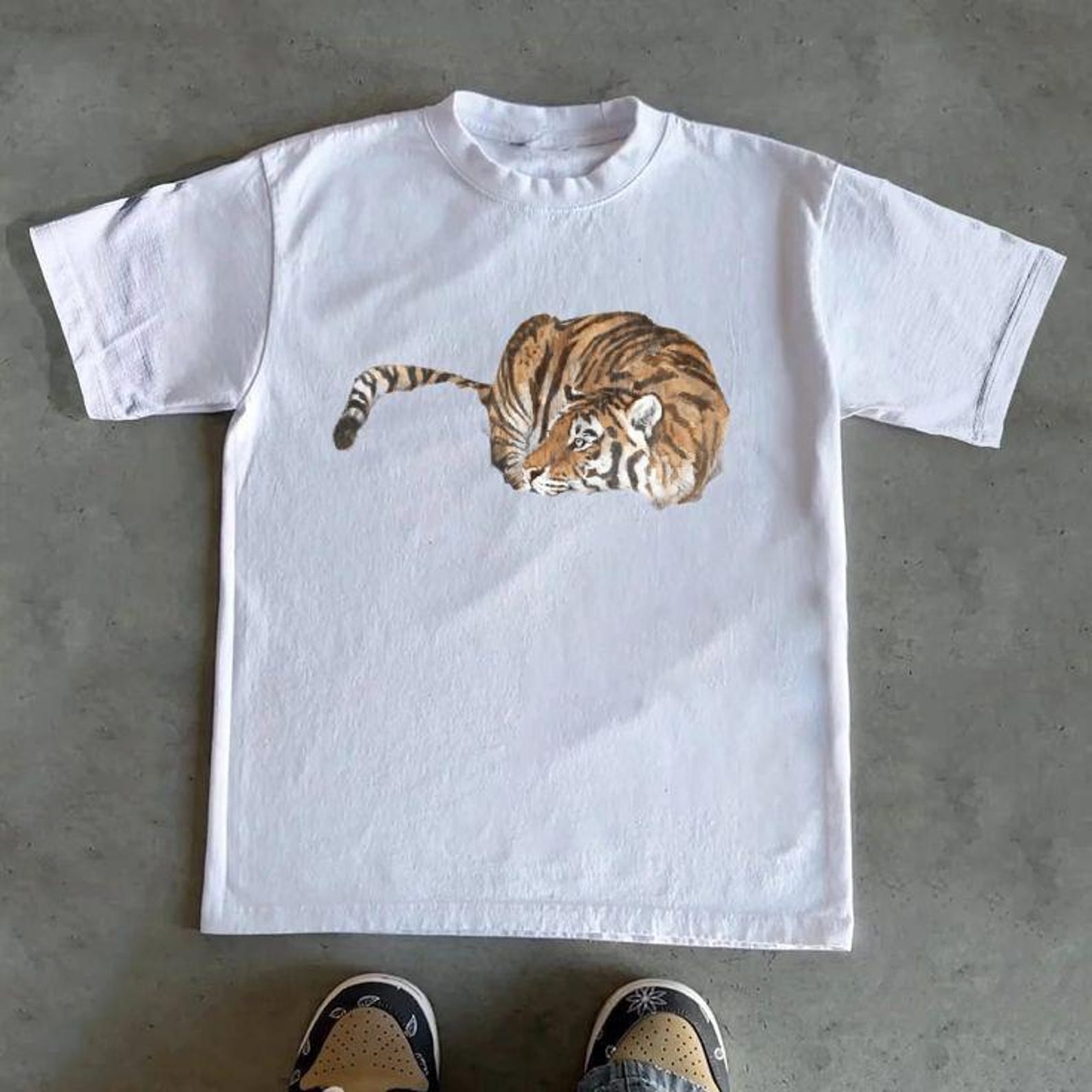 Vintage Tiger Graphic Tee, Retro 90s Watercolor Animal Shirt, Hand Painted Bengal Tiger T-Shirt, Aesthetic Wild Cat Top, Gift Idea 4XL