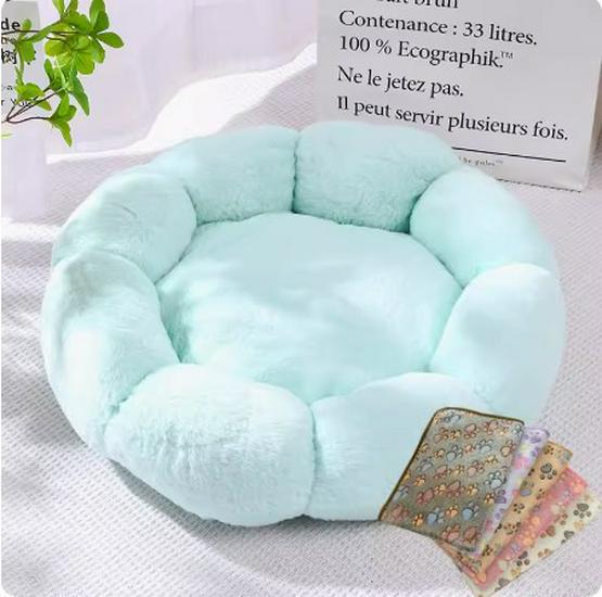 All-Season Plush Flower Pet Bed for Cats, Dogs & Rabbits