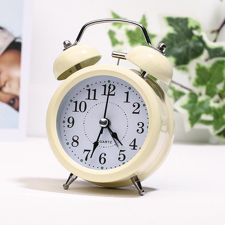 

Personalized 3-Inch Digital Metal Alarm Clock with Large Volume Double Bells for Students & Bedrooms жёлтый