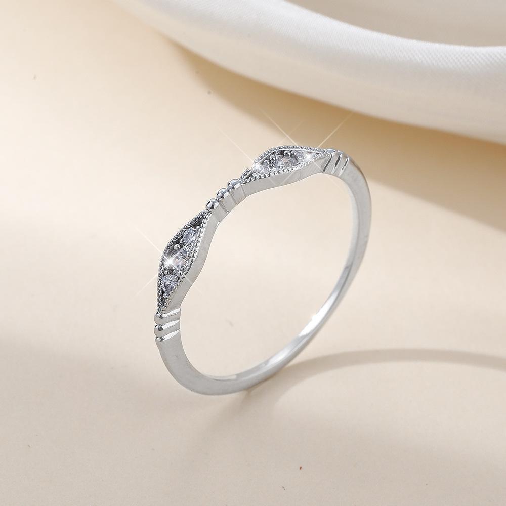 

Japanese Light Luxury Fashion Simple Copper Inlaid Zircon Ring Female Niche Personality Plain Ring Versatile Stacked Ring no. 10