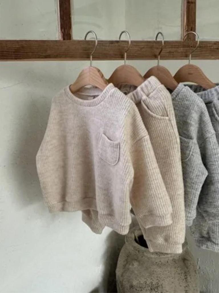 Unisex Korean-Style Casual Sports Set: Loose-Fit Long Sleeve & Pants with Pockets for Kids
