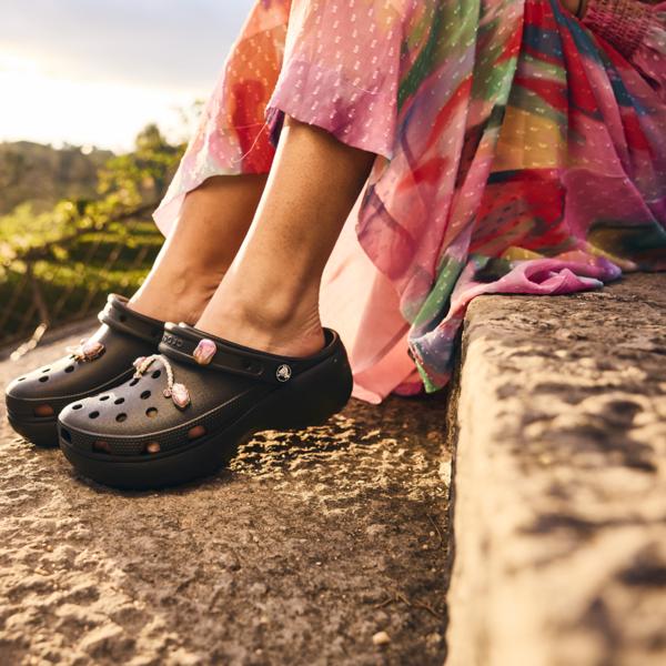 Crocs Womens Classic Platform Clog Slipper 206750 001