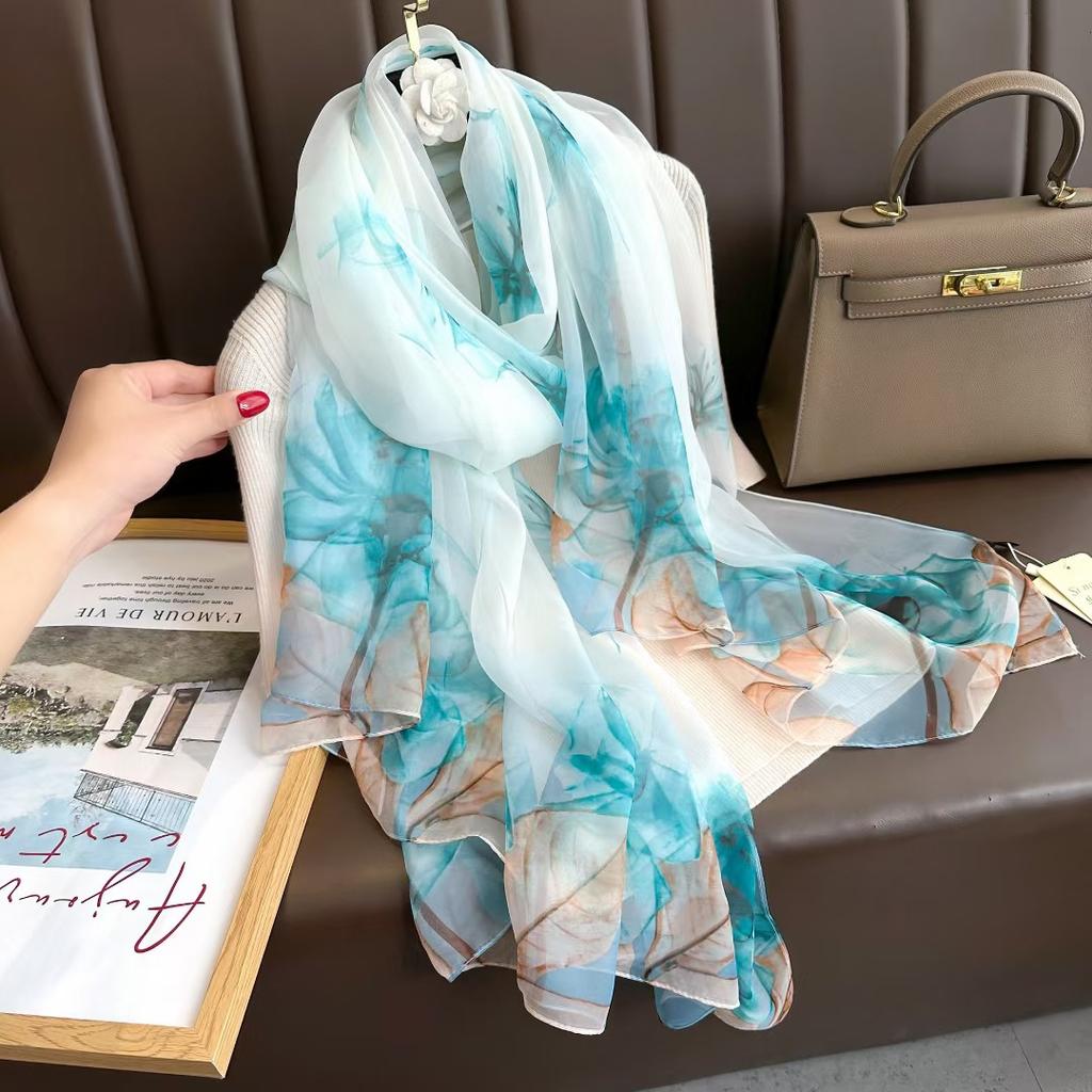 Small Fresh Elegant and Versatile Seaside Defense Beach Towel Dual-purpose Shawl Soft Gauze Women's Spring and Summer Long Silk Scarf