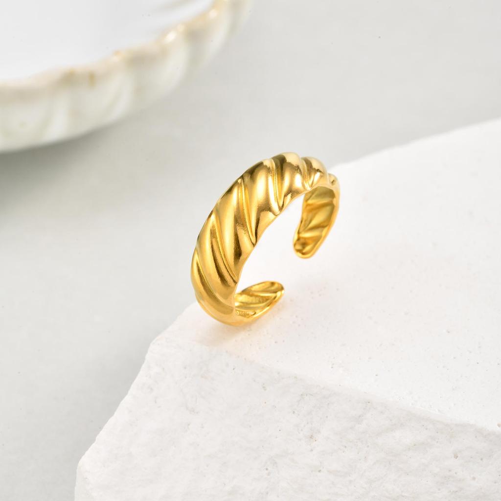 Retro Hollow Flower Butterfly Opening Ring for Women, Stainless Steel Twist Geometric Rings,Classic Jewelry Gift