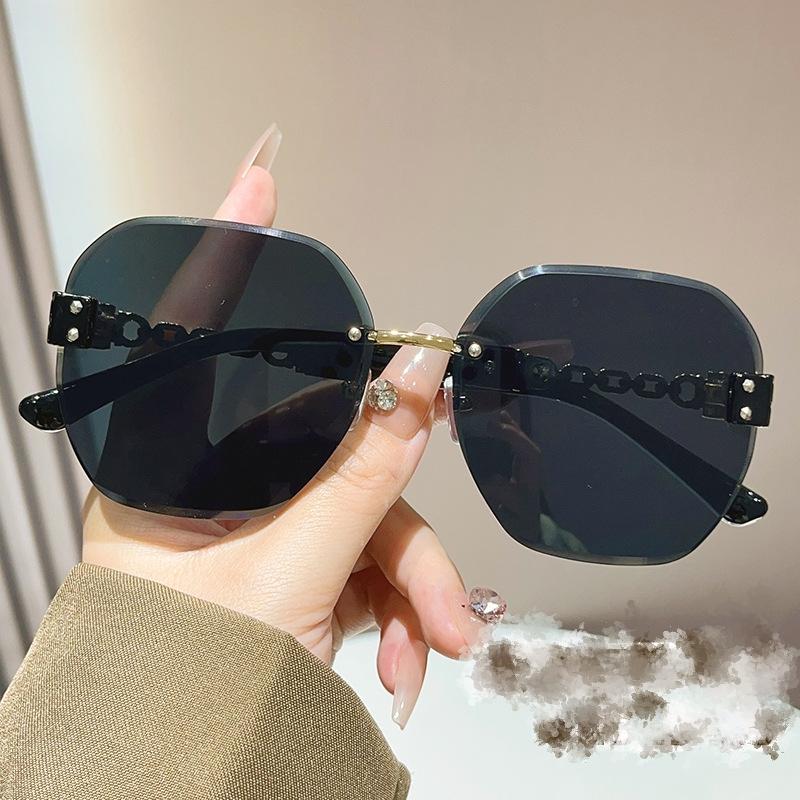 

Новые безрамочные женские уличные солнцезащитные очки, модные и модные, устойчивые к ультрафиолетовому излучению чёрный