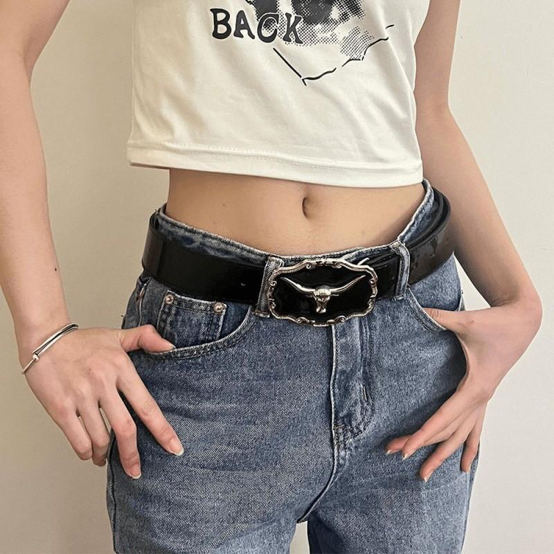 2024 D Contemporary Buckle Womens Belt With Decorative Metal Snap For Effortless Style
