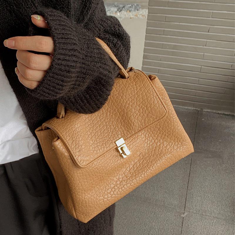 

2026 Spring/Summer Minimalist Large-Capacity Leather Tote & Crossbody Handbag for Women
