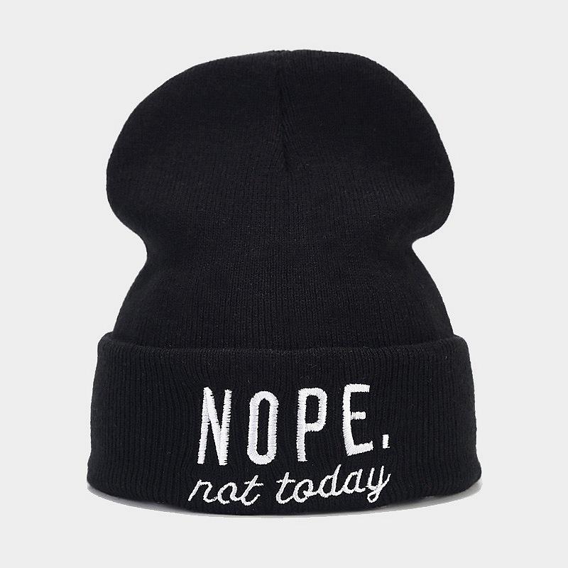 Autumn and winter new fashionable versatile letter embroidery knitted hat men's literary and retro stacking hat women's warm wool hat tide