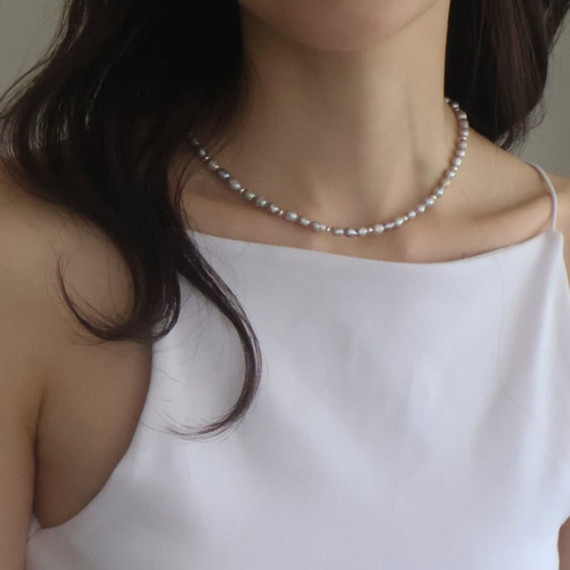 Dawn of Me Rosee. Grey Pearl Necklace