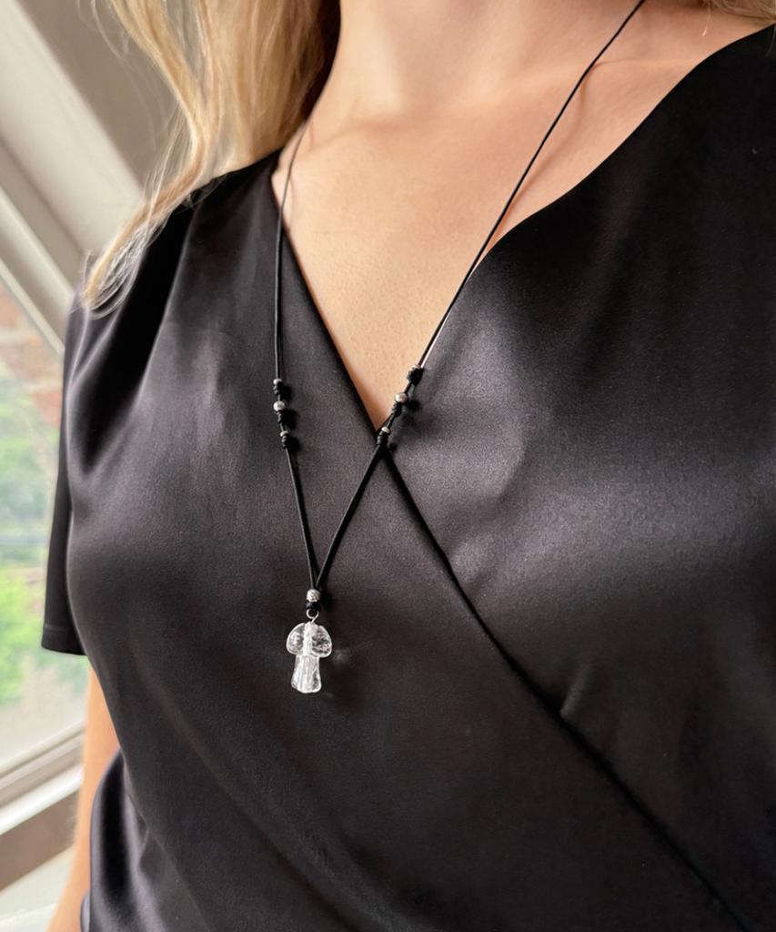 Fantastic Planet Mono Mushroom String Necklace (2Colors)