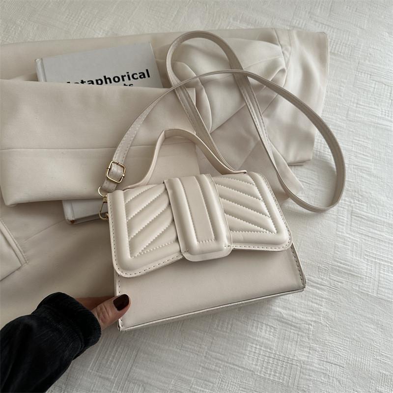 2024 New Style Spring Shoulder Bag Chic Chain Crossbody Bag Simple Personality Handbag Women's Bag